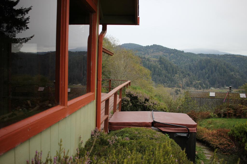 The Historic Requa Inn Klamath Exterior foto